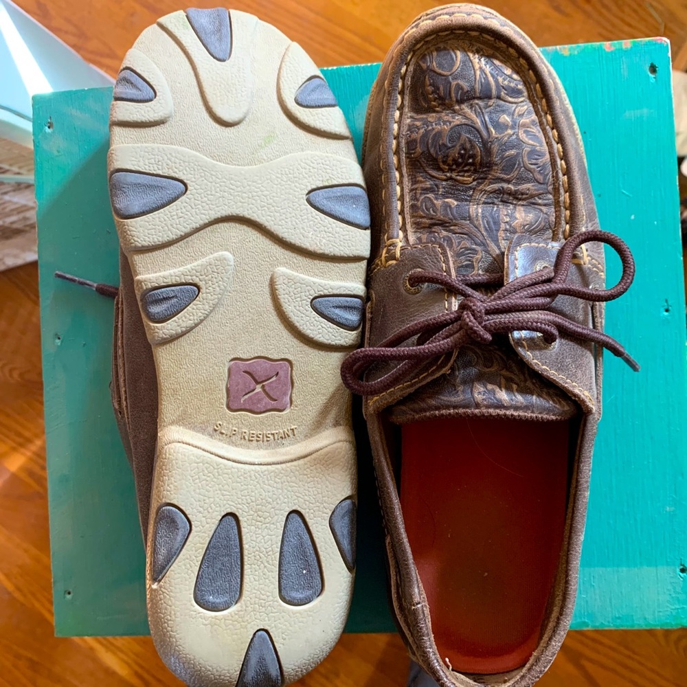 Only worn 2 times, almost store bought condition!